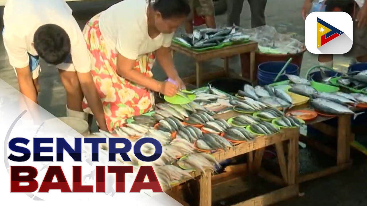 Ibinebentang isda sa Agora Market sa Navotas, ligtas sa oil spill ayon sa ilang nagtitinda; ilang mga mamimili, gulay na lang ang pinipiling bilhin