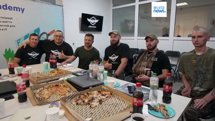 Зеленский наградил раненых в госпитале и обсуждает крупнейший за год налет дронов в Киевской области 🇺🇦