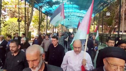 Hamas'ın Siyasi Büro Başkanı Haniye'nin, suikasta uğraması Tahran Üniversitesi'nde protesto edildi
