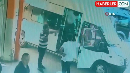 Yolcu ile şoför arasında "Lan" kavgası! 9 yerinden ısırıp kulağını koparttı