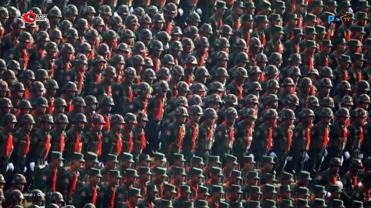 TENTARA WA MYANMAR YANG KUAT MEMASUKI KOTA LASHIO YANG BERPERANG DALAM LANGKAH LANGKA UNTUK MENJAGA PERDAMAIAN