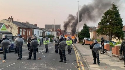 Randale nach tödlichem Messerangriff auf Kinder in England