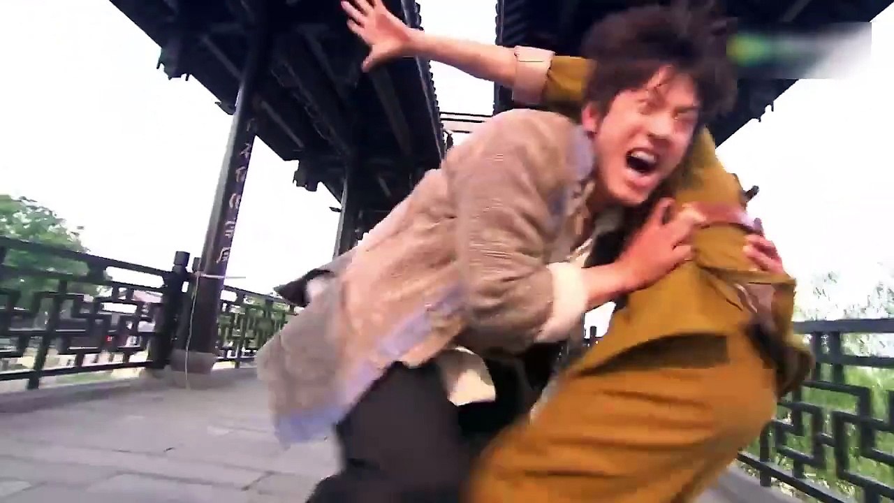 Final Battle in the movie! Kung Fu master kills Japanese samurai with his fingers.