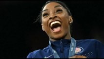 Parigi 2024, tutti pazzi per Simone Biles: 