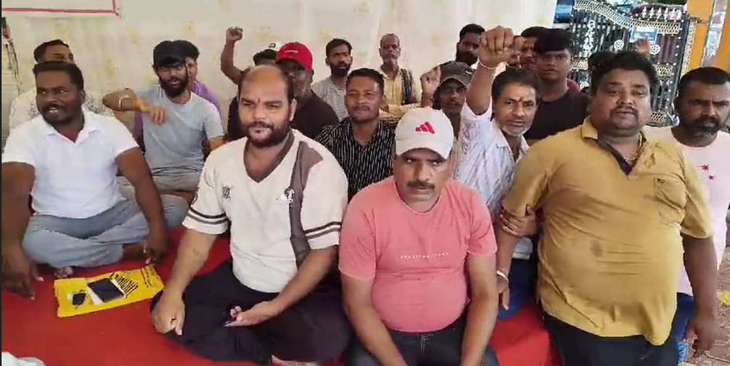 सफाई कर्मचारी उतरे हड़ताल पर, वाल्मीकि समाज को शत प्रतिशत आरक्षण देने की मांग