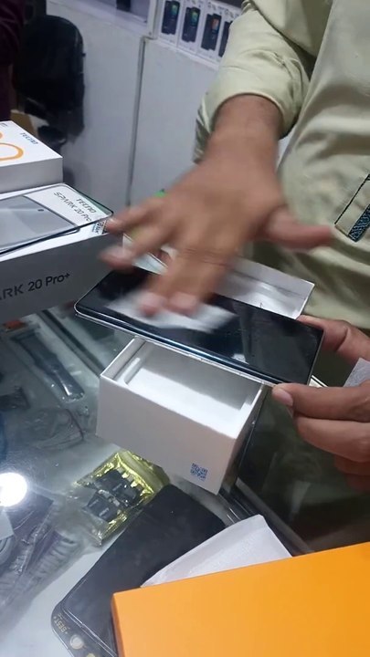 Cara pasang tempered glass tecno spark 20 pro plus, Tempered glass tecno spark 20 pro plus