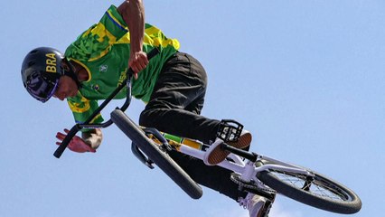 Gustavo Bala Loka fica sem medalha no BMX Freestyle; Argentino leva ouro