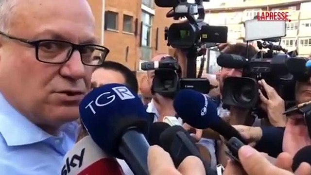 Gualtieri sull'incendio a Monte Mario: «Forse partito da accampamento nel parco»