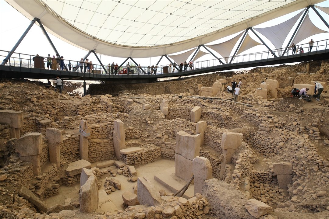Neolitik çağın sırları gün yüzüne çıkıyor: Göbeklitepe'de 12 bin yıllık insan izleri!