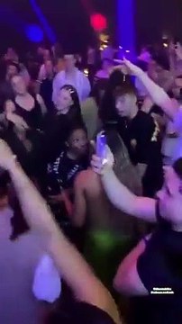 Internautas resgatam vídeo de ginastas Rebeca Andrade e Simone Biles curtindo balada juntas