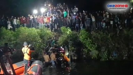 Minibus Terjun ke Danau Toba, Tim SAR Gabungan Evakuasi Penumpang