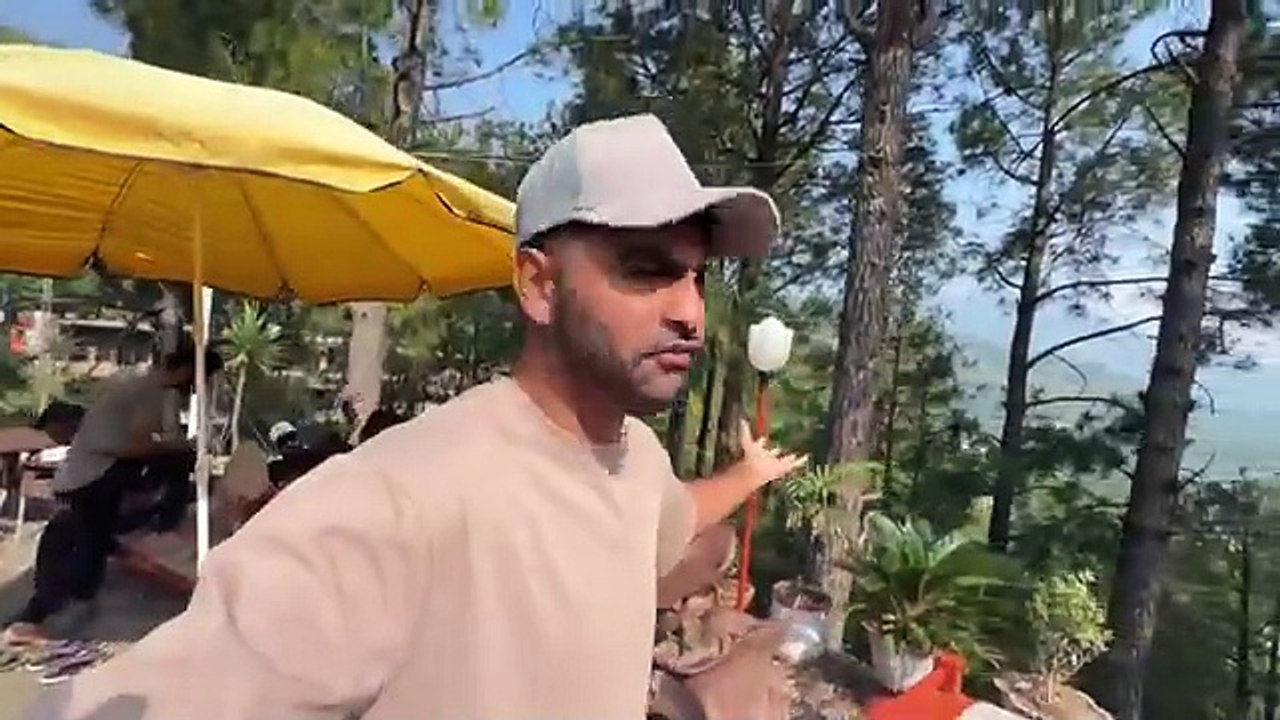 Picnic In Kashmir ||Hiking Ny Jan Nikal Di