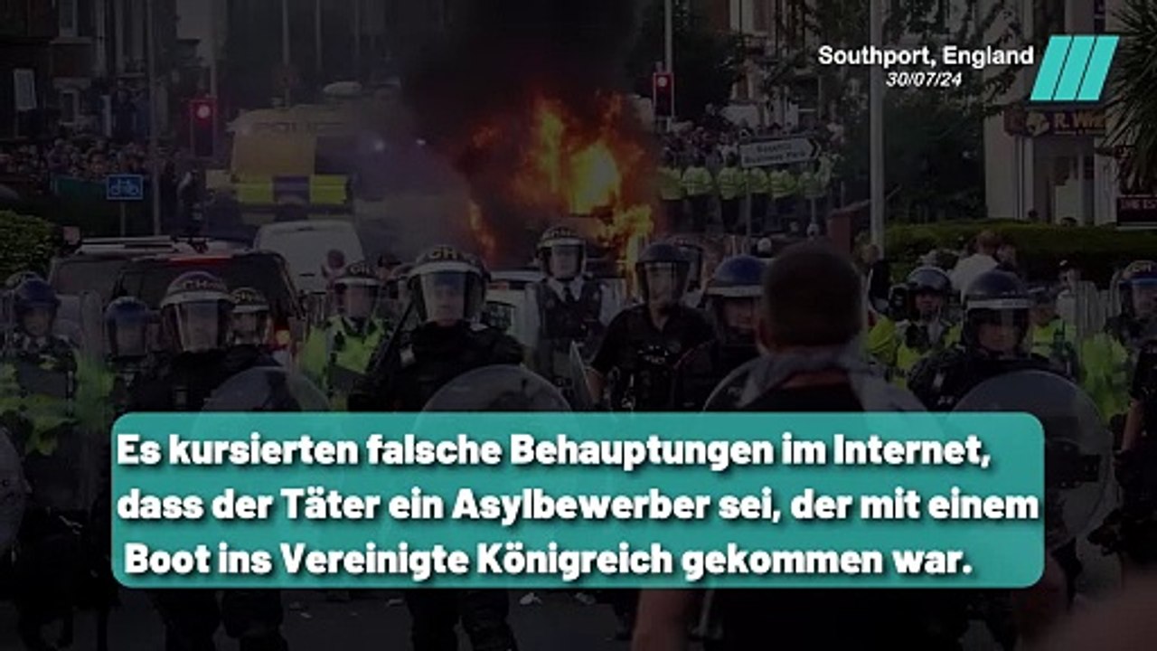 Eine Demonstration eskaliert nach dem Mord an drei Mädchen