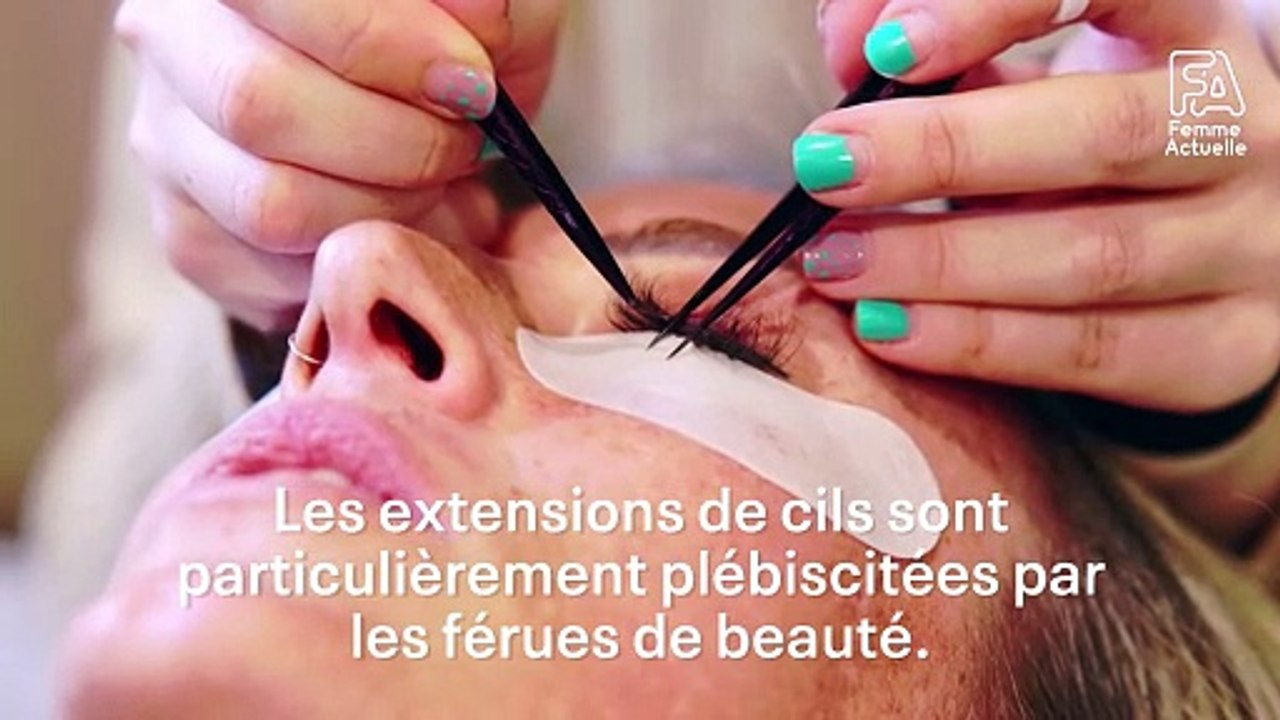 Les possibles risques des extensions de cils exposées par un expert