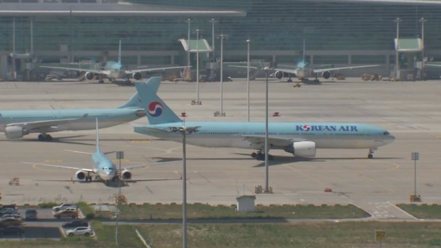 [기업] 대한항공, 장거리 일반석 컵라면 제공 중단 난기류 화상사고 방지 / YTN