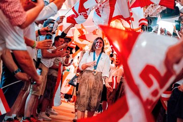 Rot-weiß-roter Medaillenjubel für Michaela Polleres