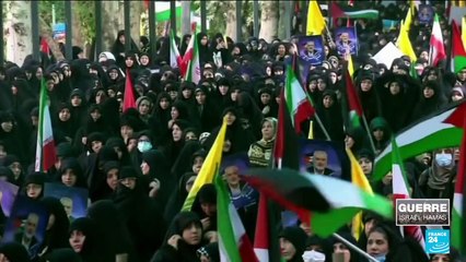 Des Iraniens se rassemblent pour le cortège funèbre de Haniyeh à Téhéran