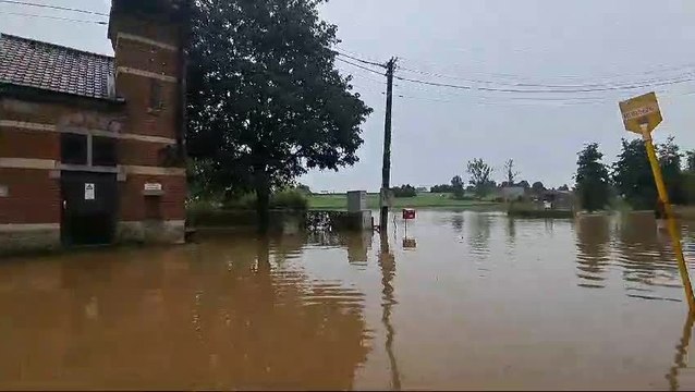 Inondations à la rue de Willemeau, à Ere