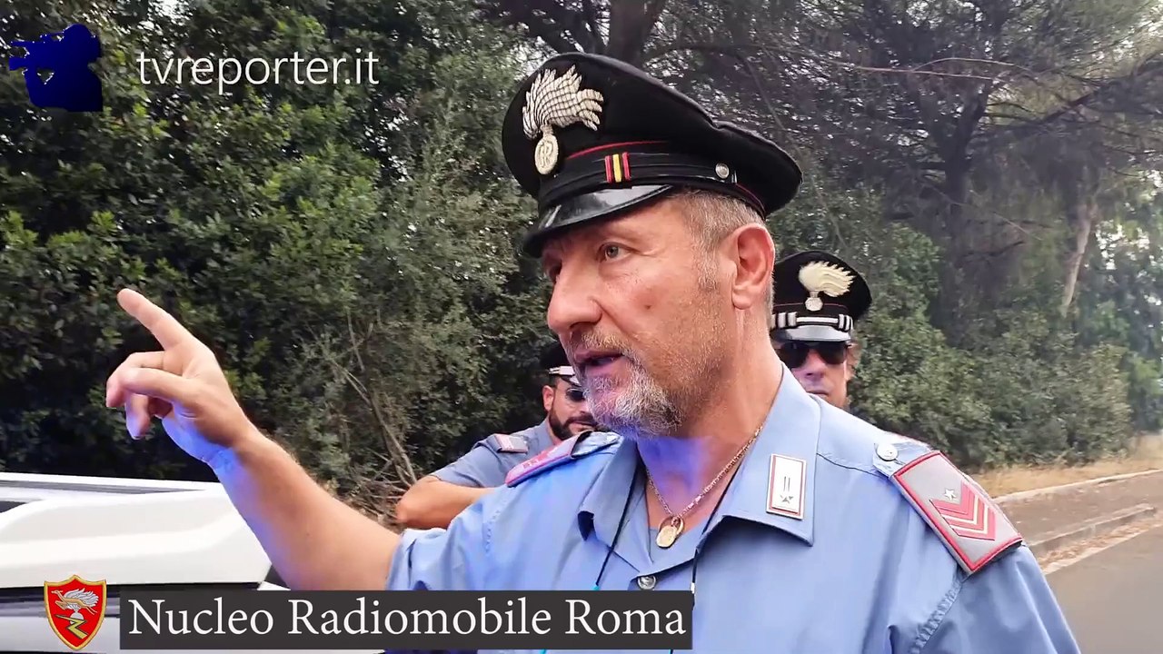 NUCLEO RADIOMOBILE  INCENDI A ROMA, LA CRONACA IN DIRETTA A BORDO DELLE AUTORADIO DEI CARABINIERI(2)