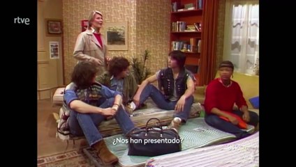 Keanu Reeves: El Icono del Cine con una Trayectoria Ecléctica y Enigmática