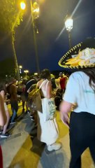 JO : Un policier danse avec une supportrice mexicaine, la vidéo devient virale (vidéo)