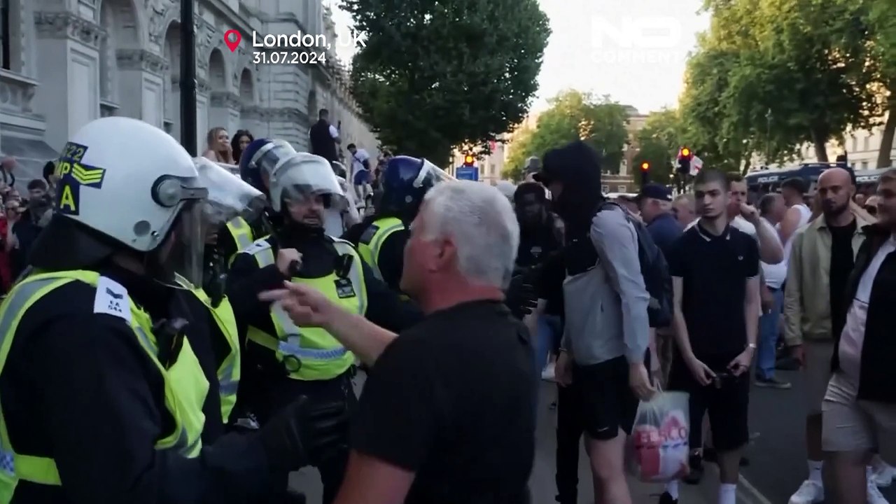Über 100 Festnahmen bei Protesten nach der Tragödie von Southport