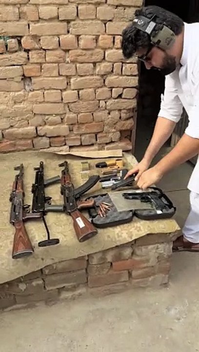 Classic AKs Test Firing(720P_HD)