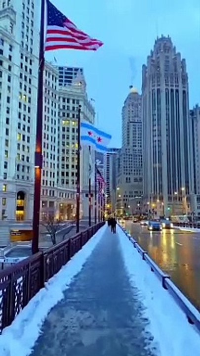 Pinterest-Fiery-Trippers-Hotel-Food-Travel-Tips-Beautiful-view-Chicago-Best-Things-To-Do-In-Chicago-