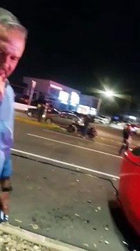 Mujer ebria choca y se pone a presumir sus 'influencias políticas'