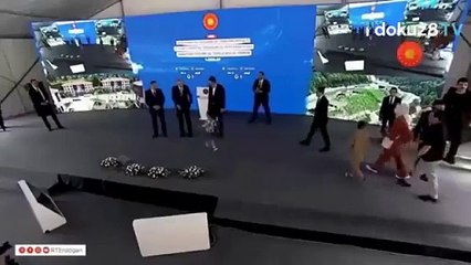 Turquie : Le président Erdogan gifle un enfant qui ne lui a pas embrassé la main (VIDEO)