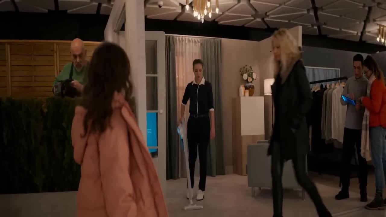 Tráiler de Subservience