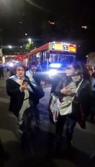 "¡Viva la libertad carajo!", gritaron en las inmediaciones de la embajada venezolana