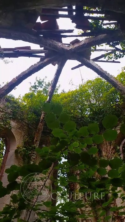Visite d'une chapelle abandonnée