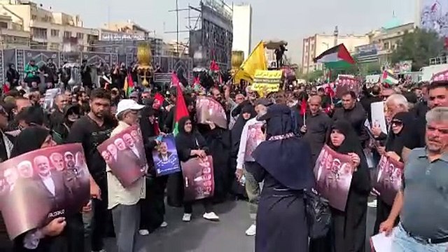 Miles de personas despidieron los restos del líder de Hamas