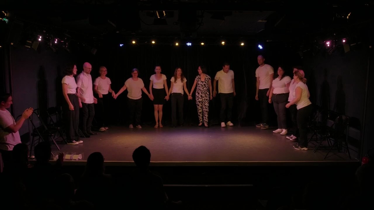 Présentation publique spectacle Improvisation -Eleves 1ère année -Cours de théâtre Avenue du spectacle /  JUIN 2024