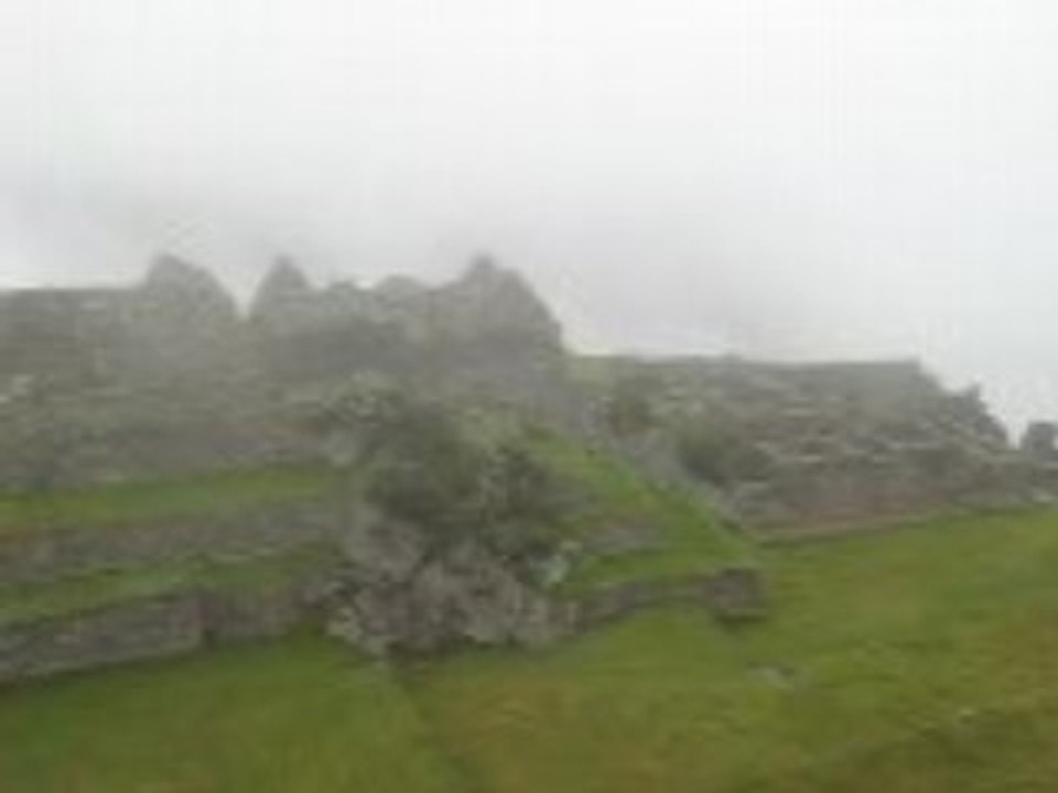 Machu Picchu dans la brume