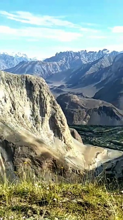 Best Beautiful places for Trekking, Climbing and Hiking in Hunza Valley Pakistan-(480p)