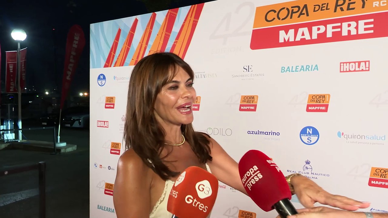La divertida reacción de María José Suárez cuando le preguntan por los 'amores de verano' tras romper con Álvaro Muñoz Escassi