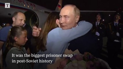 Putin greets released Russian prisoners