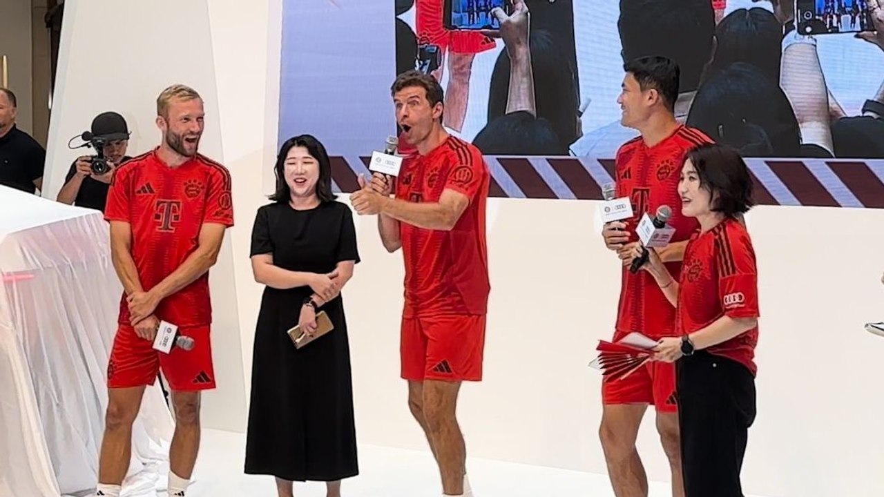 'Bin ich verrückt oder ist der verrückt?' - Müller lernt Koreanisch und veräppelt Klinsmann