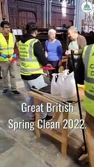 Doncaster Muslims video of Minster clean-up goes viral