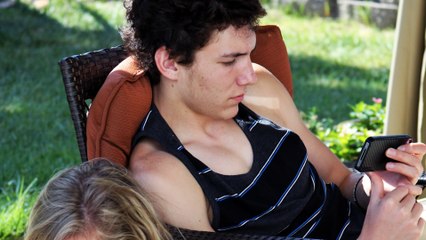 Living at Home with Adult Kids: Benefits and Challenges 🏡