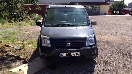 Lastik değiştirirken arabanın altında kaldı