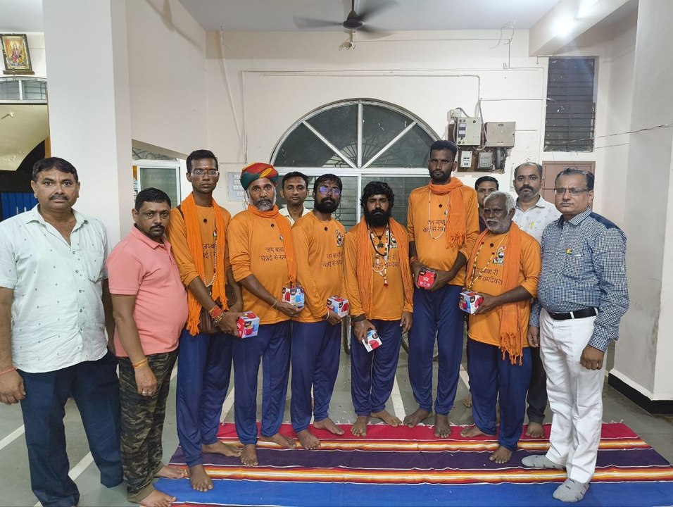 विश्व शांति एवं खुशहाली की कामना को लेकर चेन्नई से रामदेवरा तक निकाली जा रही साइकिल यात्रा