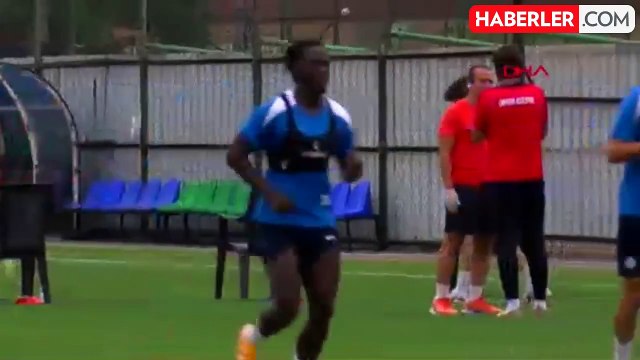 Çaykur Rizespor Teknik Direktörü İlhan Palut: 'Lige İyi Başlamak İstiyoruz'