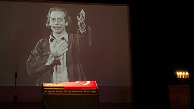 Usta oyuncu yolculuğuna uğurlandı: İyi ki bu dünyadan bir Genco Erkal geçti