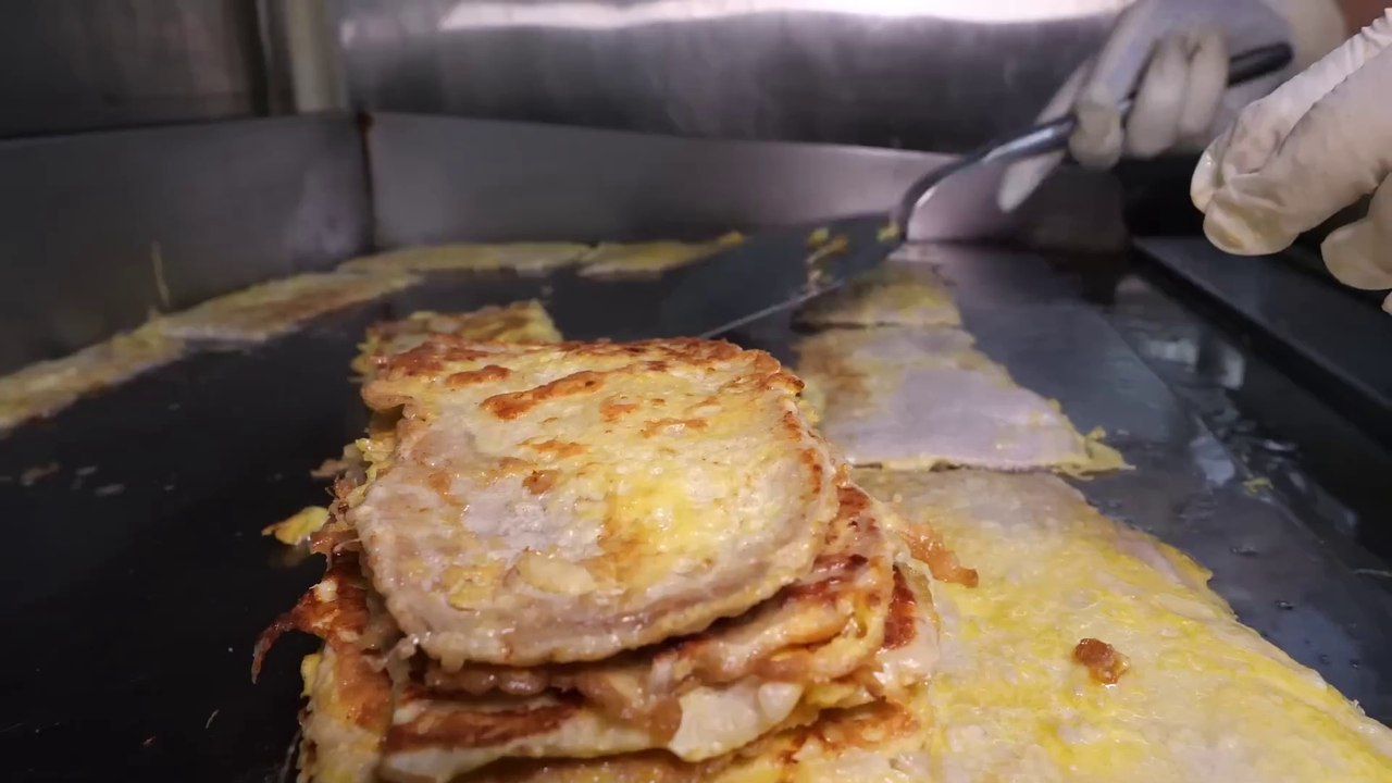 Food Kingdom - You have to wait in line to eat! Jinju cold noodles and meat pancakes in refreshing seafood broth are a hit in the summer ⧸ Korean..