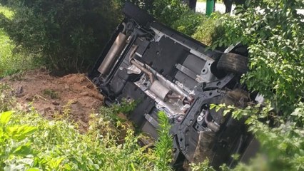 전북 정읍에서 70대가 몰던 차량, SUV와 추돌...60대 여성 숨져 / YTN