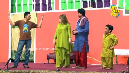 Vicky_Kodu_with_Sheezah_and_Amjad_Rana___full_HD_Stage_Drama_Shaadi_Mere_Baap_Ki___Comedy_Clip_2020(720p)