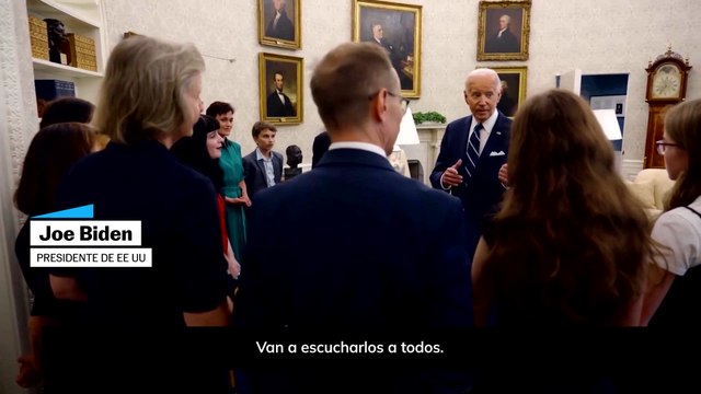 Las familias hablan con los presos liberados en el canje entre Rusia y Occidente